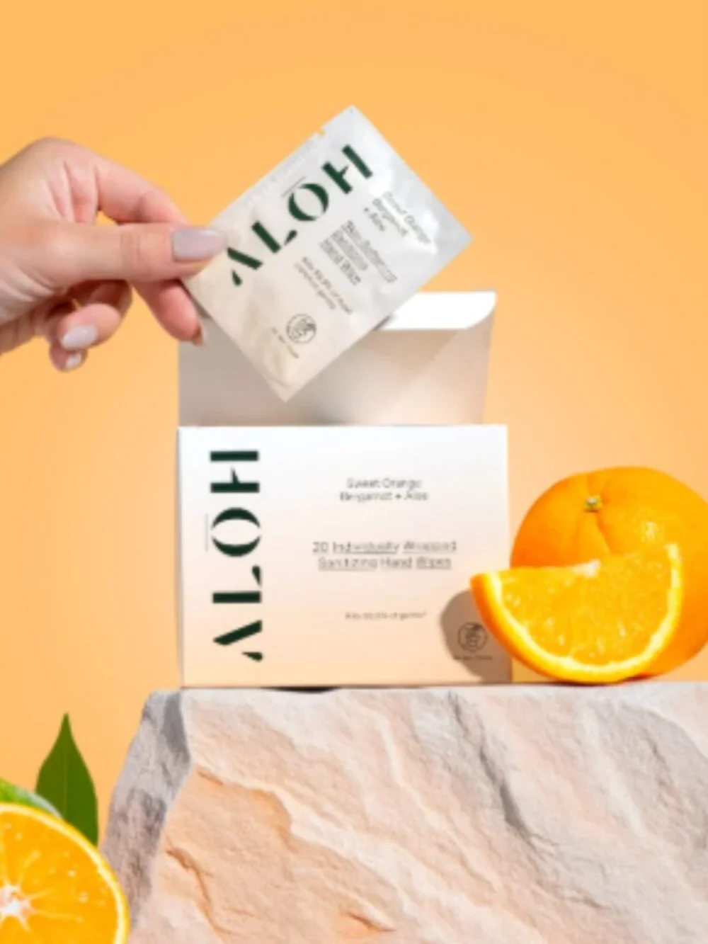 NWT Aloh Sweet Orange Bergamot + Aloe Individually Wrapped Sanitizing Hand Wipes